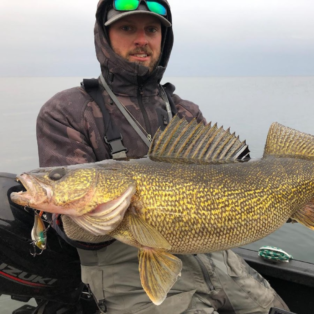 https://www.acmetackle.com/cdn/shop/articles/Clayton_Schick_Outdoors_The_Angler_s_Haven_-_Ice_Fishing_Walleye_4_1080x.png?v=1704825320
